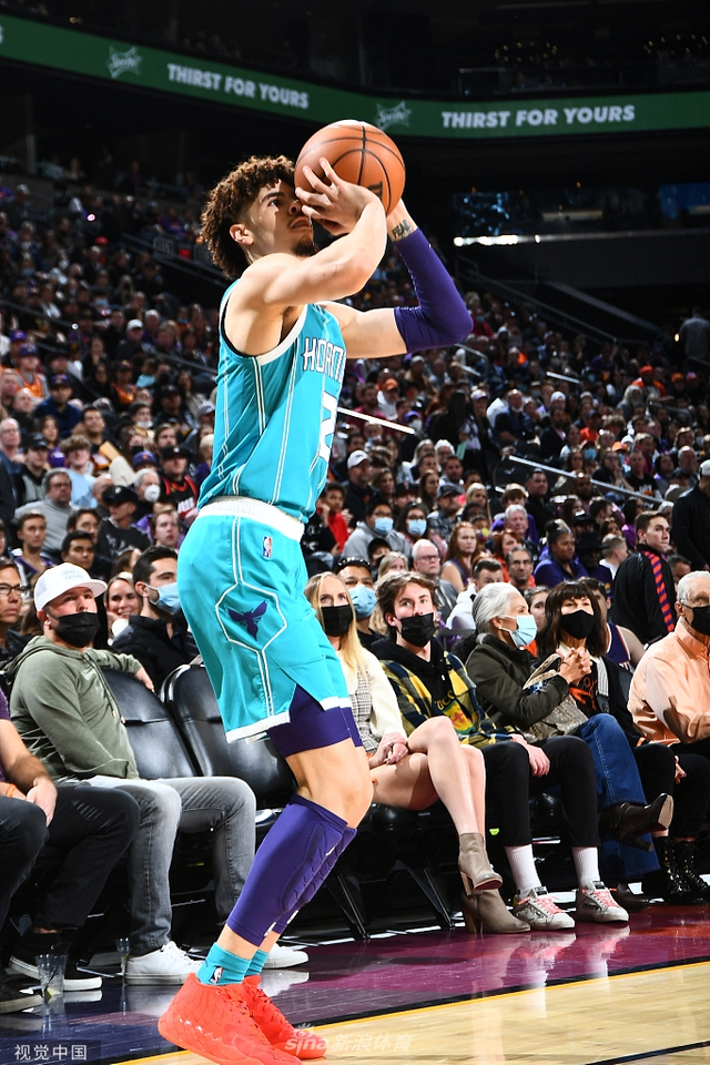 [天下足球]格纳布里破门 拜仁主场遭莱比锡逆转.