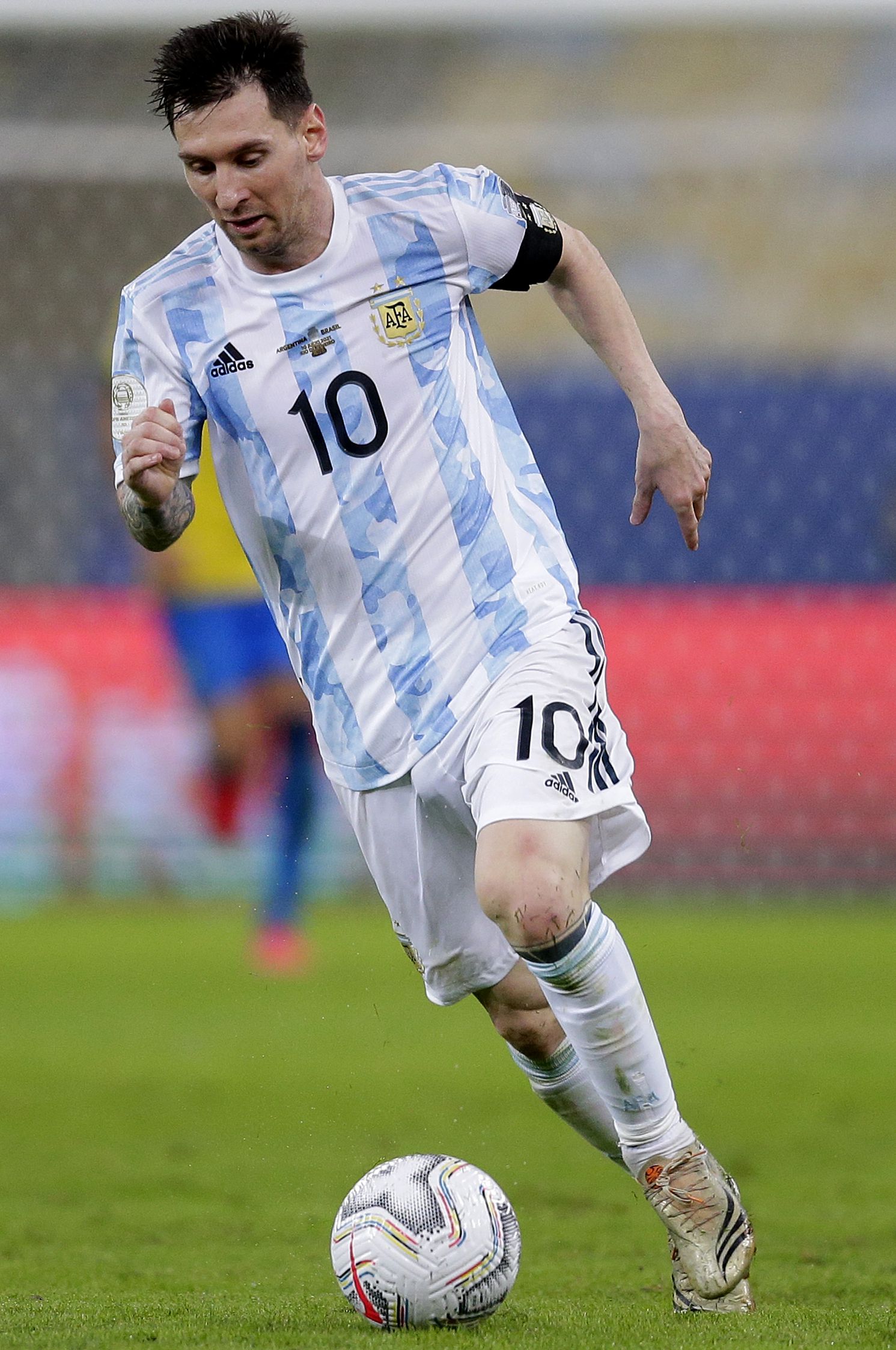 是他的牵制 是他的牵制