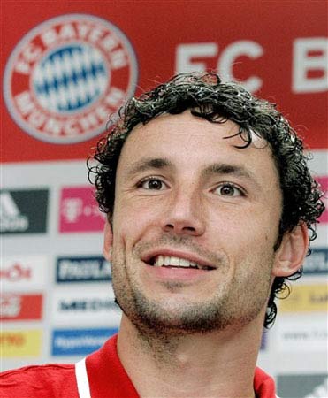 范德芬伤病梦魇后发声：坚信已走出困境，热刺剑指欧联冠军.