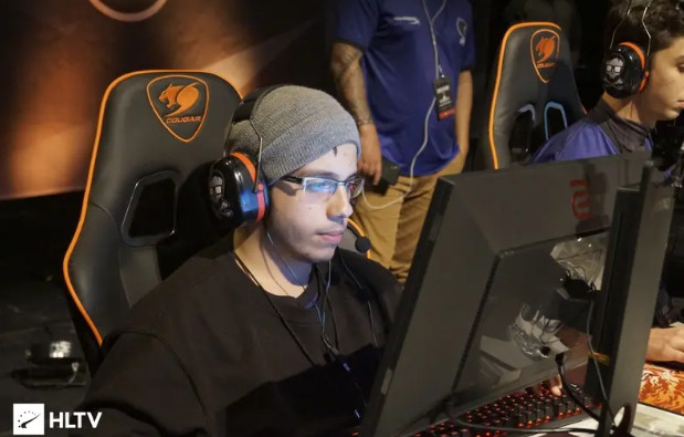 这样的反差 这样的反差