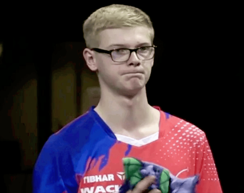 巴西队医：阿利松目前状态正常；接下来几天将密切关注他.